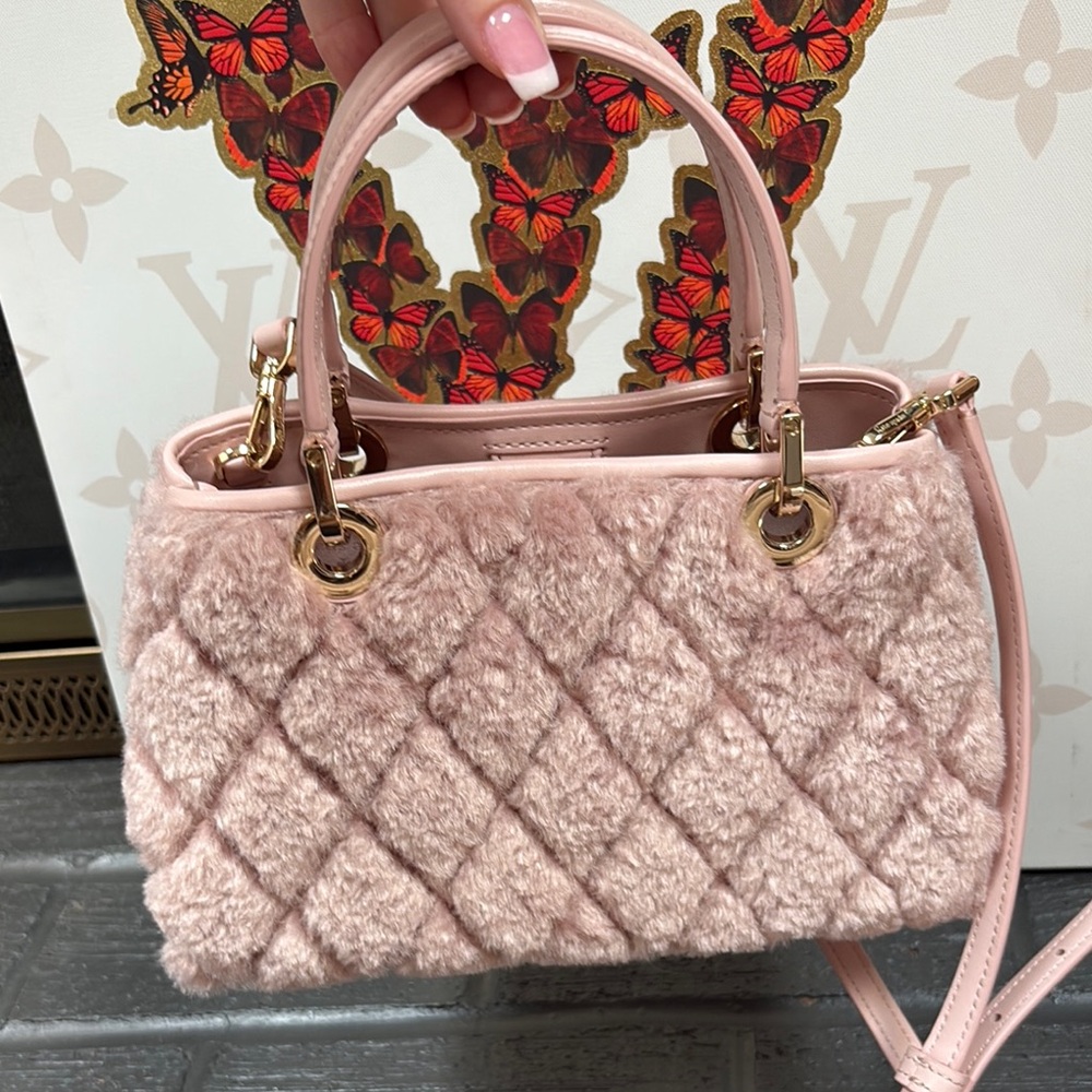 Kate Spade Carey Faux Fur Quilted Bag - Picture 7 of 12